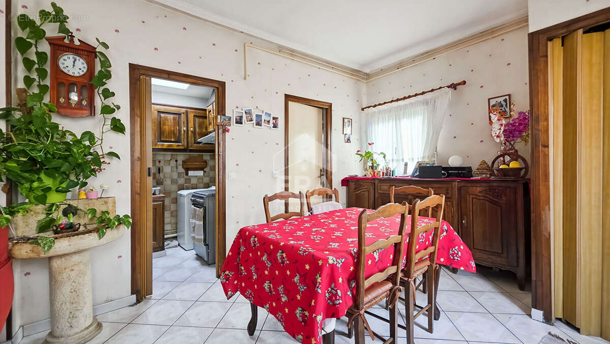 Maison à MONTREUIL
