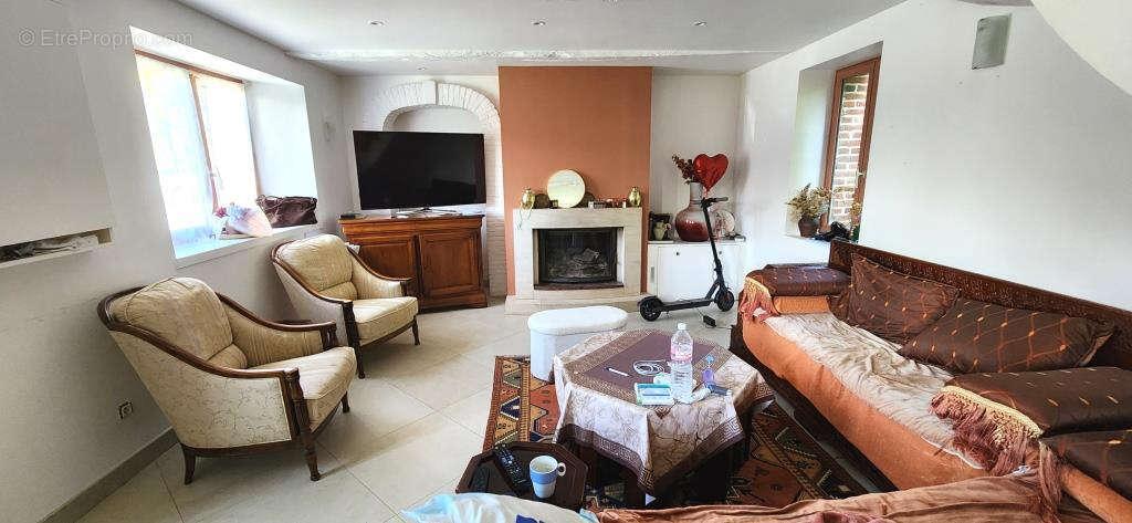 Maison à SAINT-AUBIN-LE-CAUF