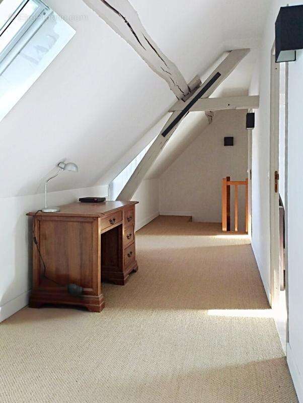 Maison 130 m2 3 chambres jardin clos veranda garage atelier - photo 7