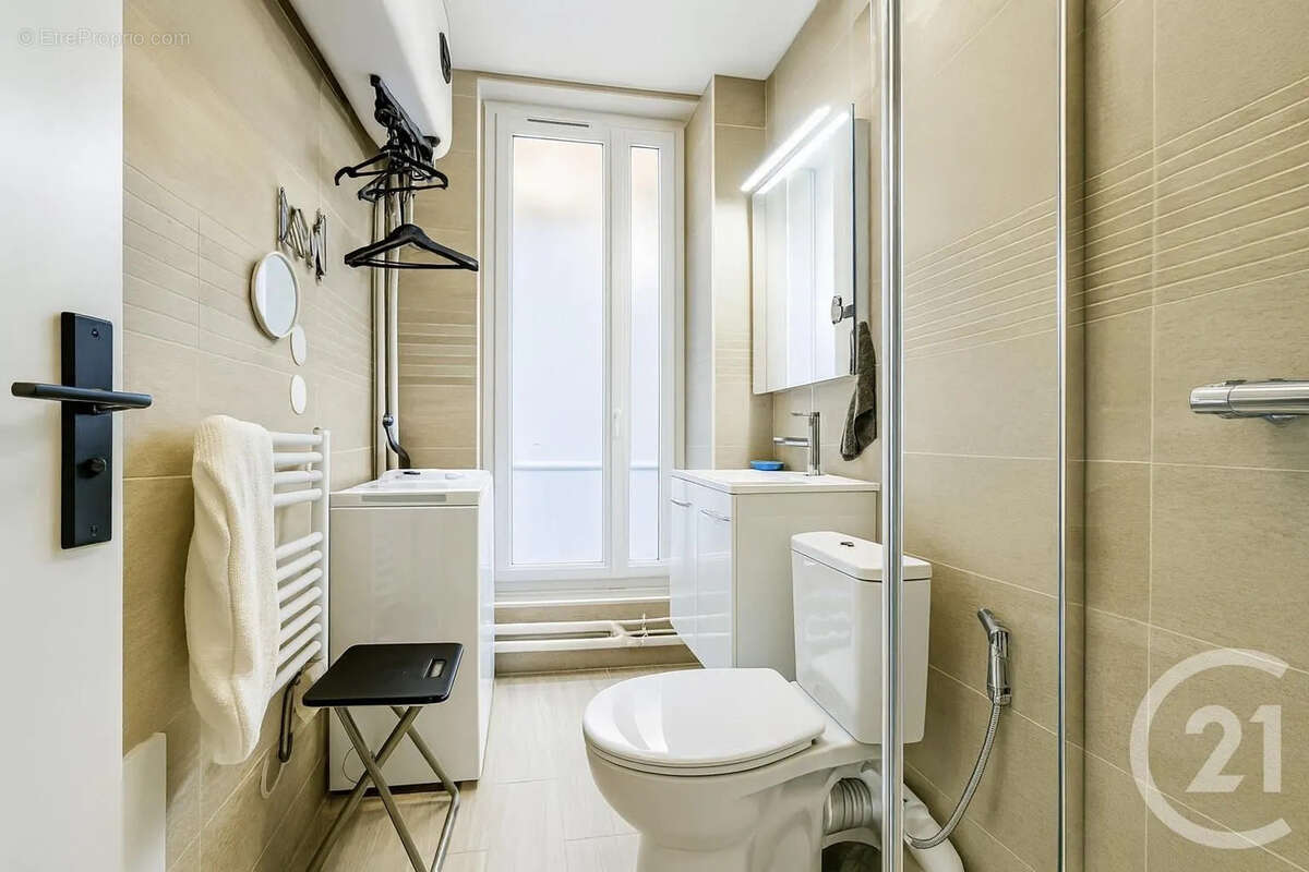 Appartement à PARIS-14E