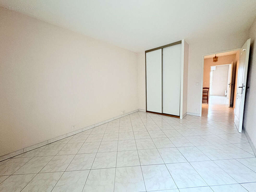 Appartement à ROSNY-SOUS-BOIS