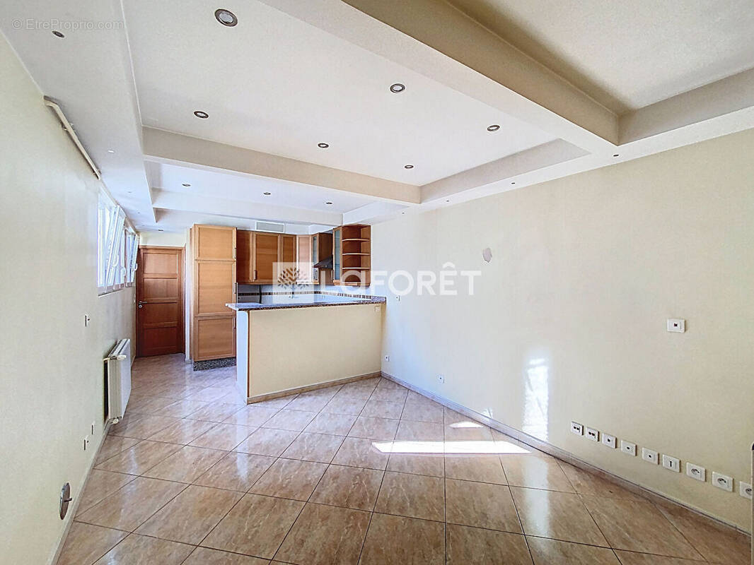 Appartement à SURESNES