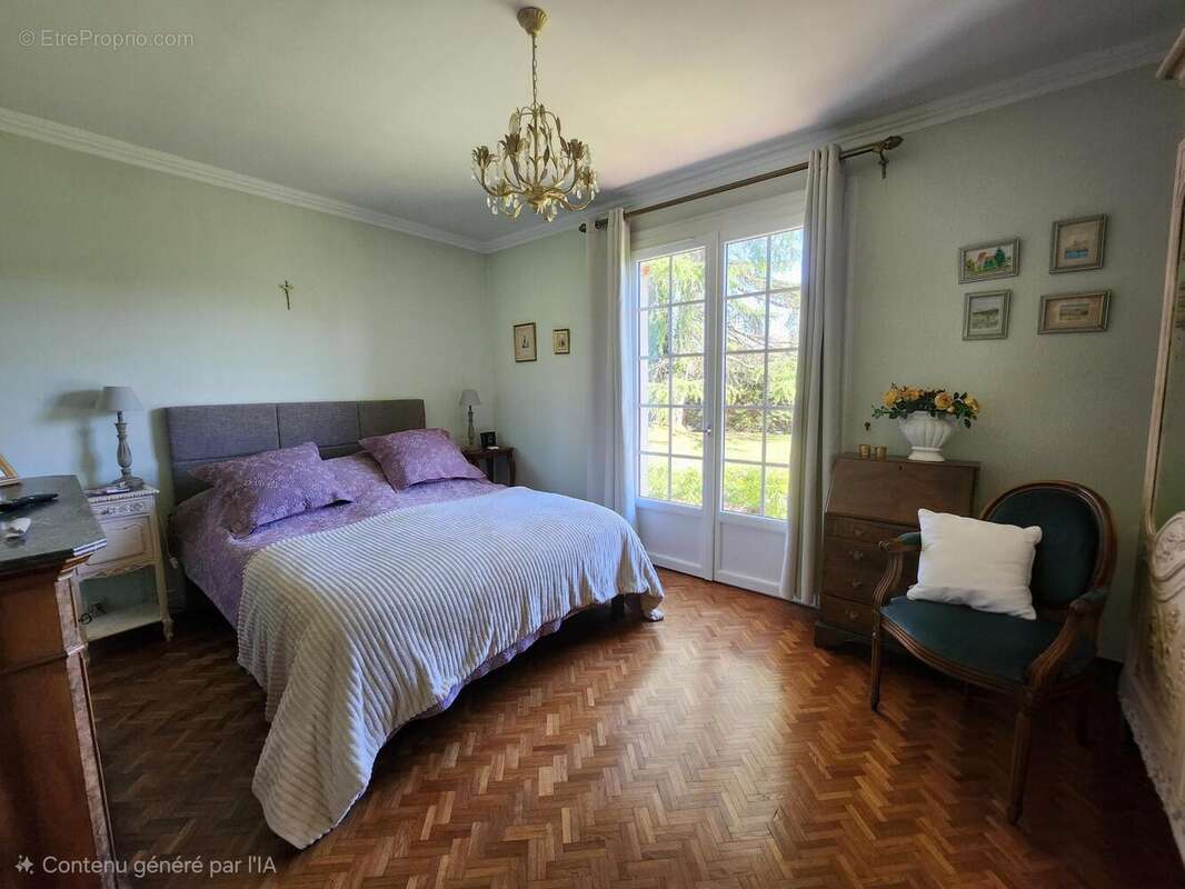 Maison 211 m² à Monguilhem  - photo 8