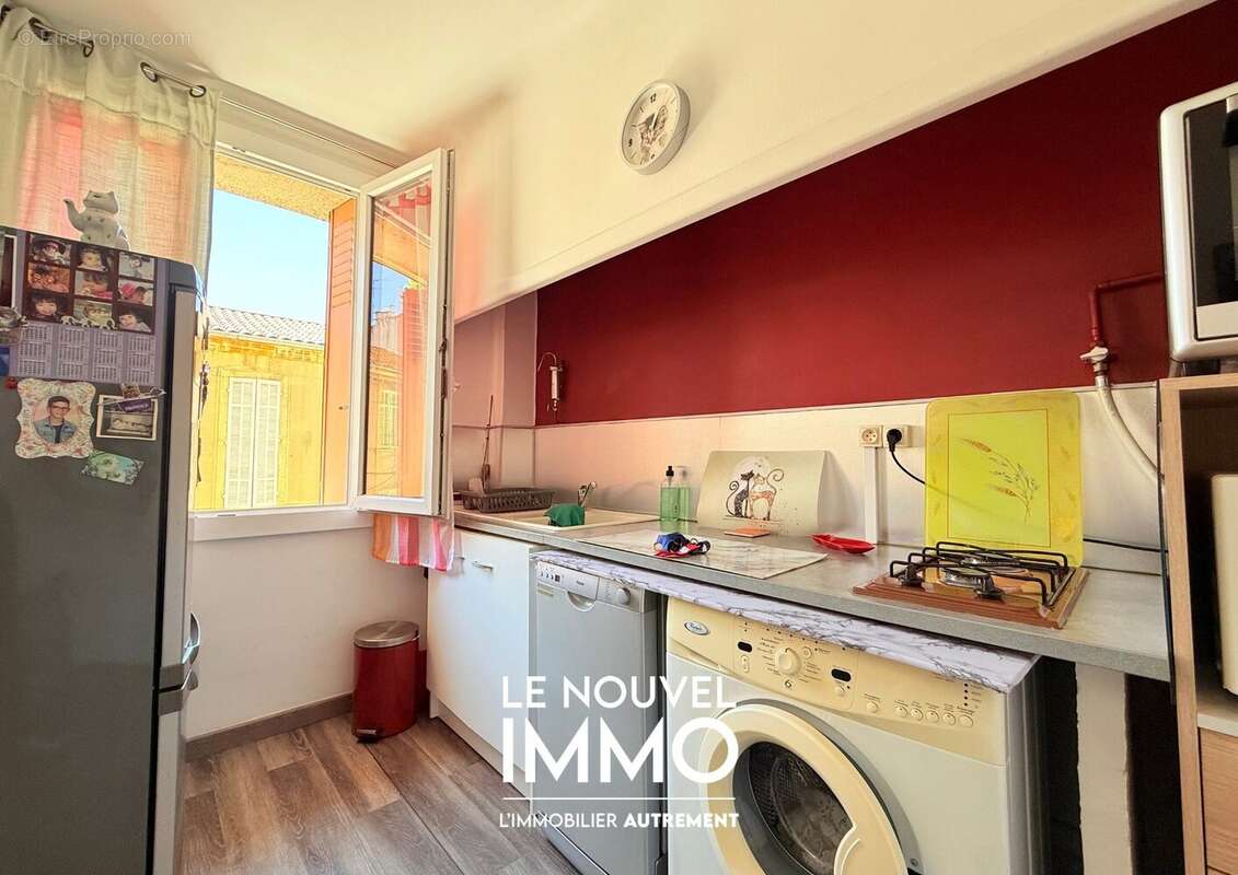Appartement à MARSEILLE-4E