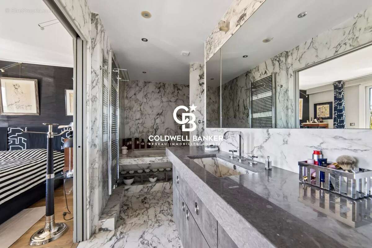 Appartement à SURESNES