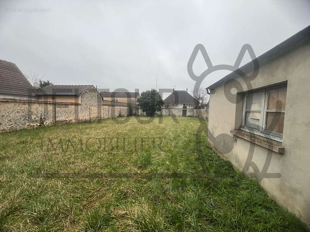 Maison à COULOMMIERS