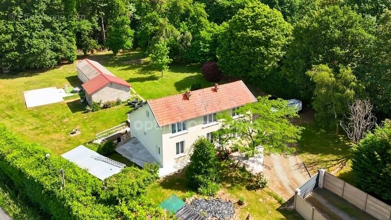 Maison à VILLAINES-SOUS-LUCE