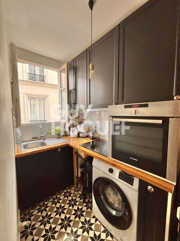 Appartement à PARIS-17E