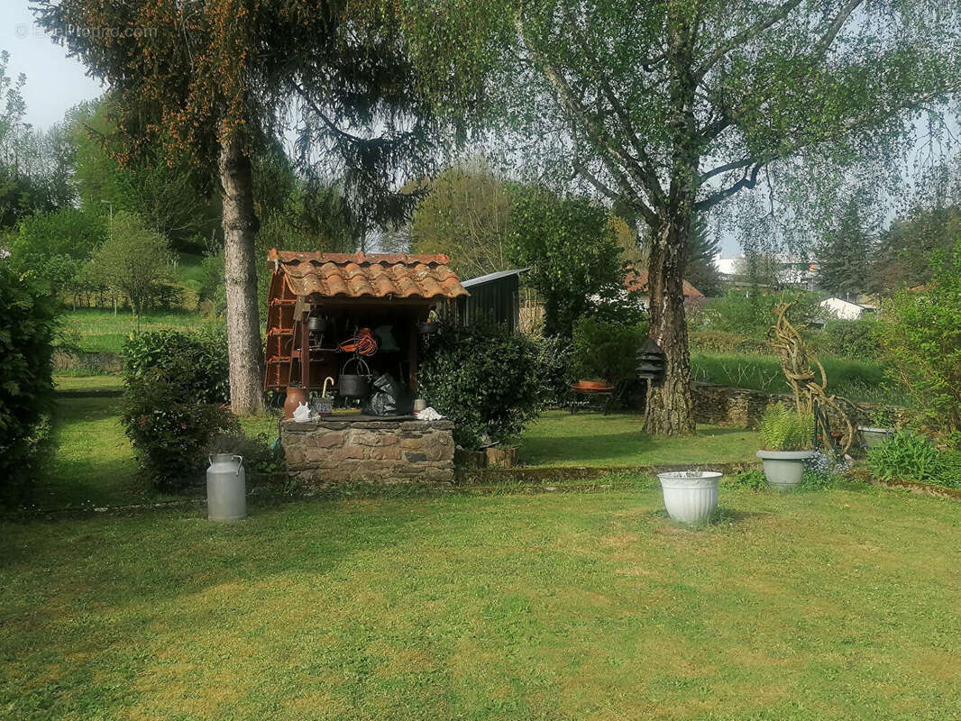 Maison à AIXE-SUR-VIENNE