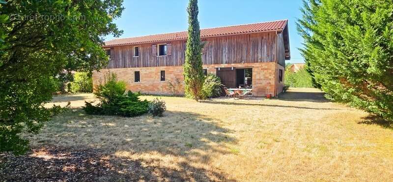 Maison atypique d’exception à Biscarrosse, au cœur de la verdure  - photo 2