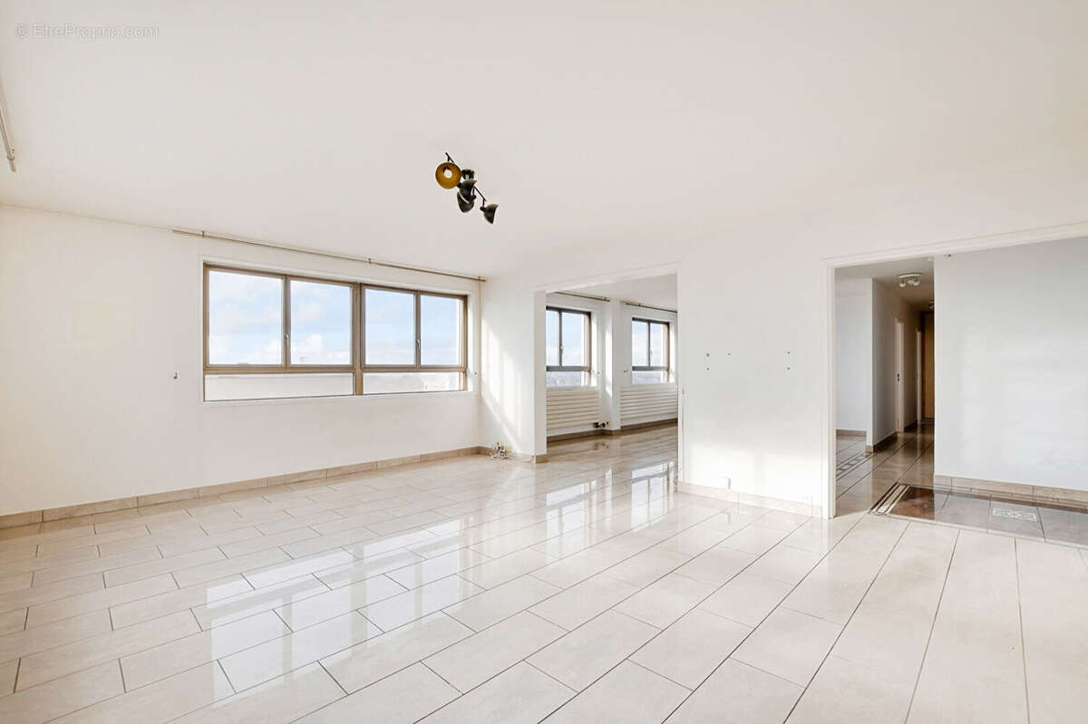 Appartement à PARIS-19E