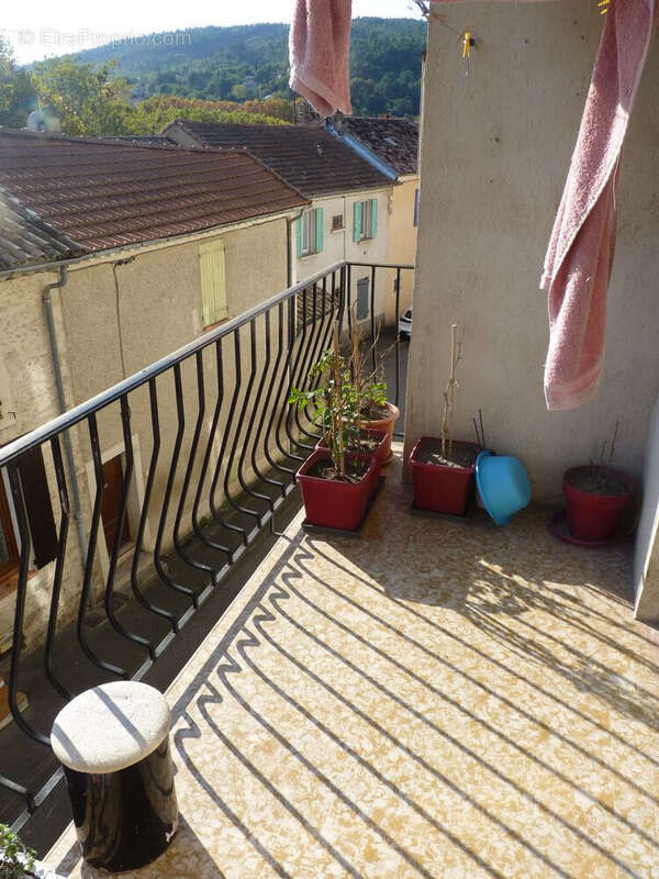 Commerce à SAINTE-TULLE