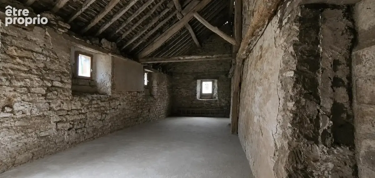 Ancienne maison à rénover avec terrain de 250 m² - Beau potentiel - photo 8
