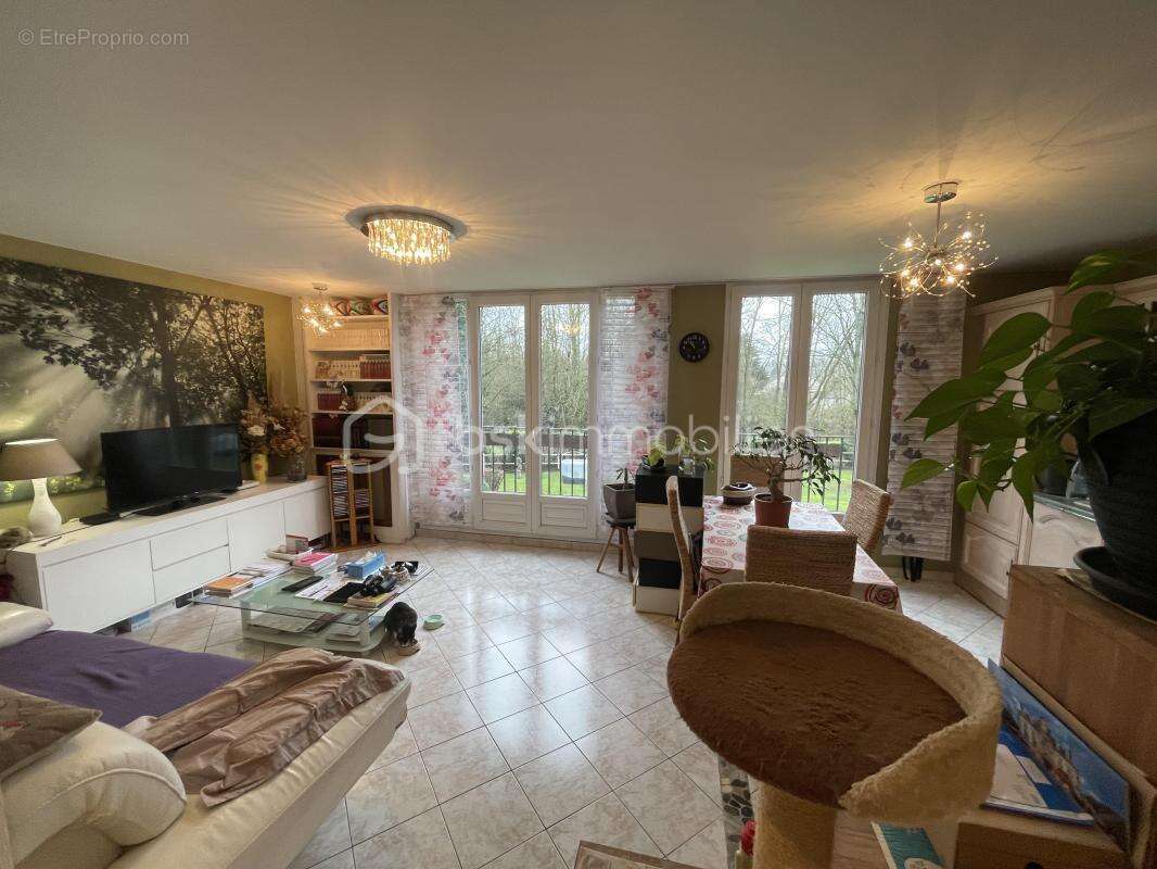 Appartement à SAINT-GERMAIN-LES-ARPAJON