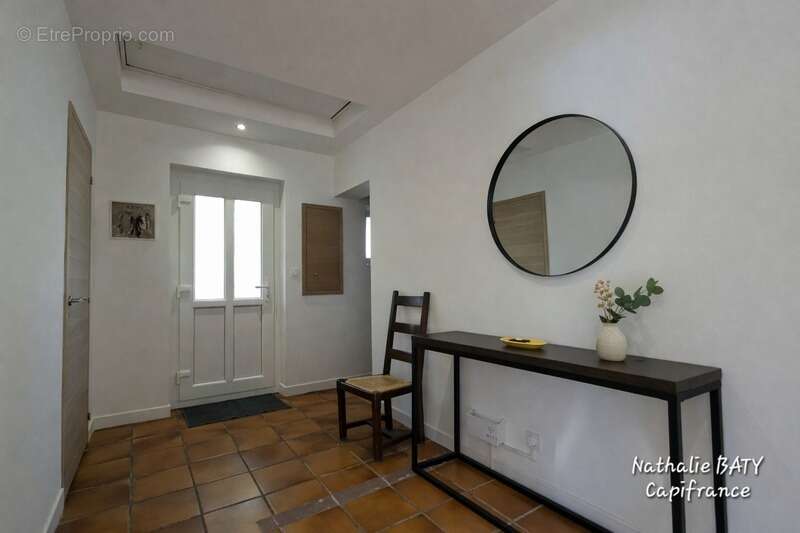 Rare à la vente - Spacieux appartement 150 m² – 7 pièces – 4 chambres – Terrasse, balcon, jardin – Dépendances – Ugine - photo 15
