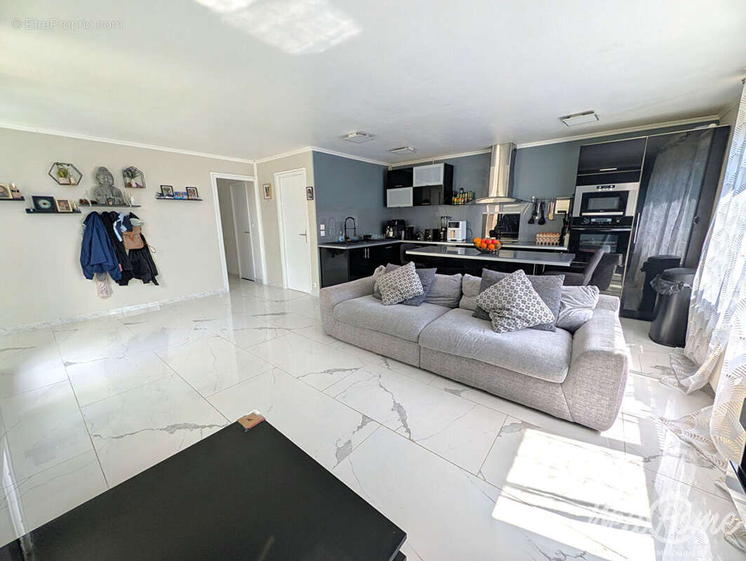Appartement à ERAGNY
