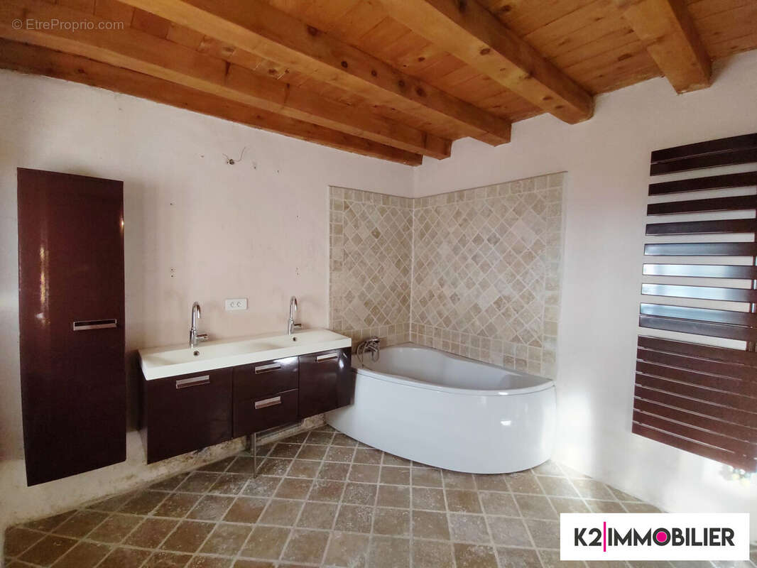 Maison à FREYSSENET