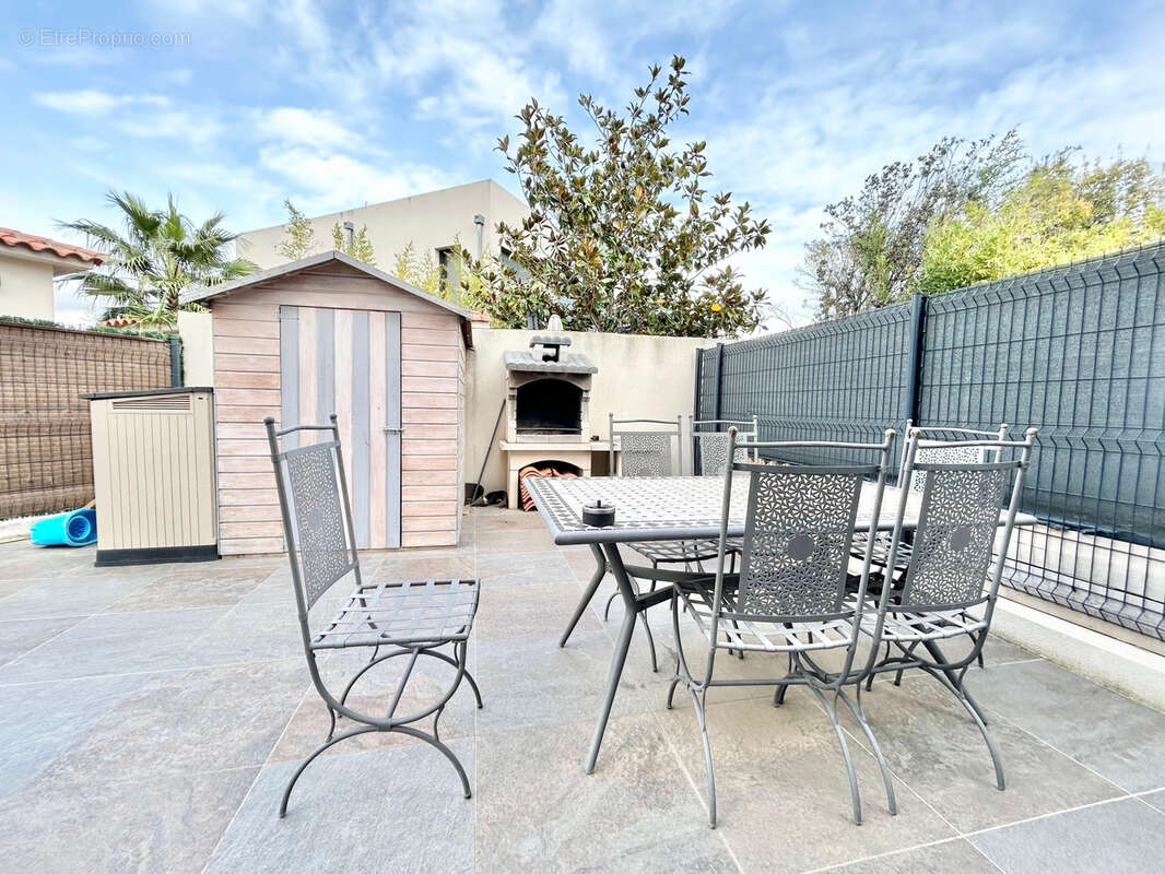 Maison à SAINT-ESTEVE