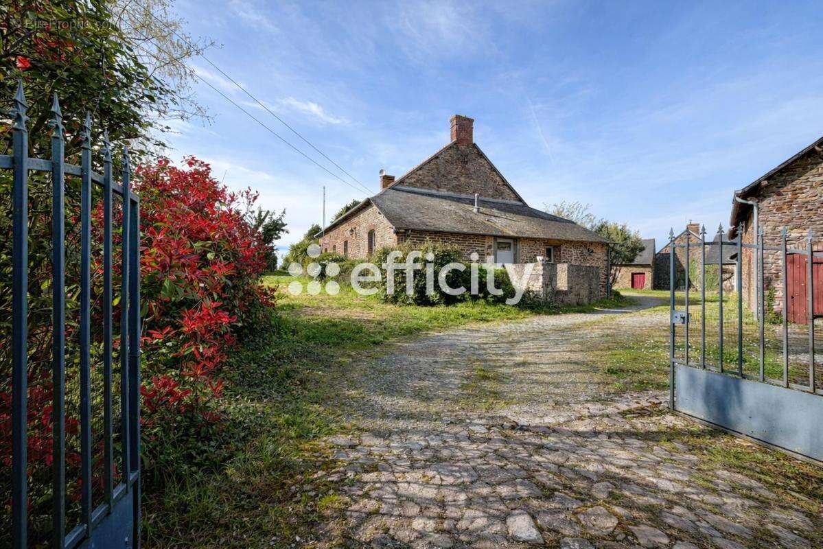 Maison à MARCILLE-ROBERT