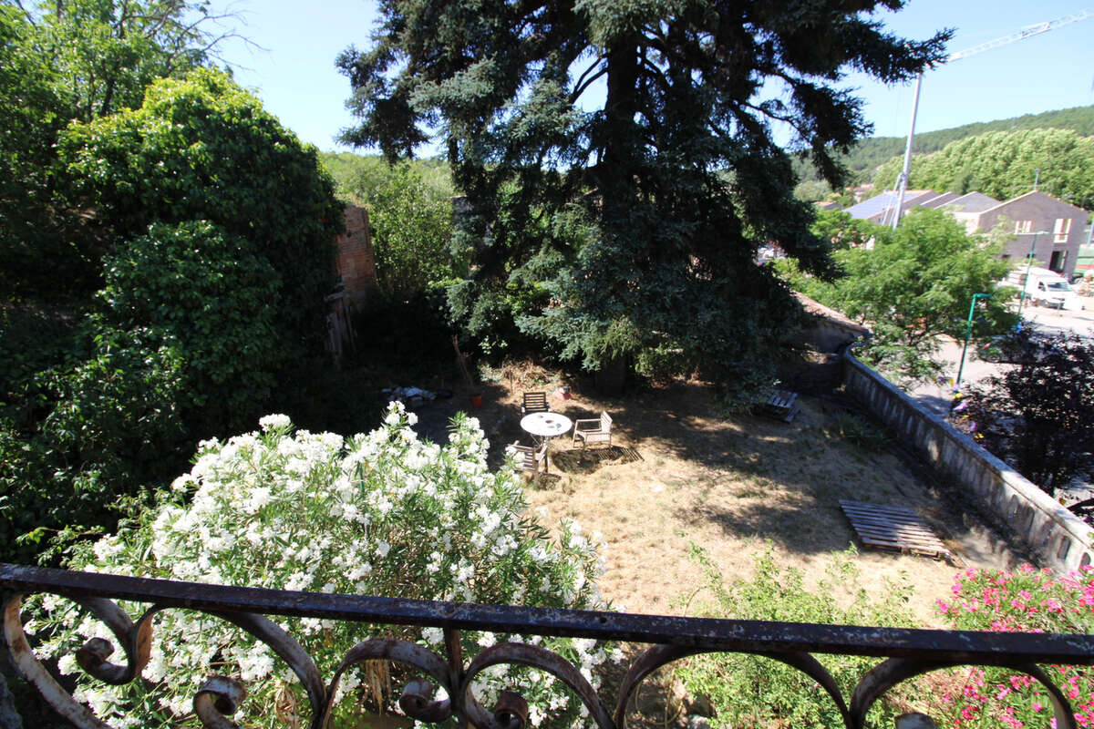Appartement à SAINT-PAUL-LE-JEUNE