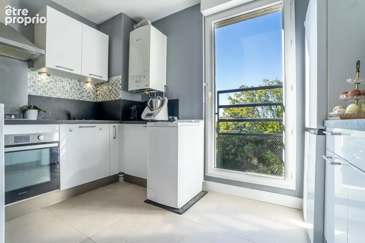 Appartement T2 Port Marianne vue Nouvelle Mairie vendu meublé - photo 6