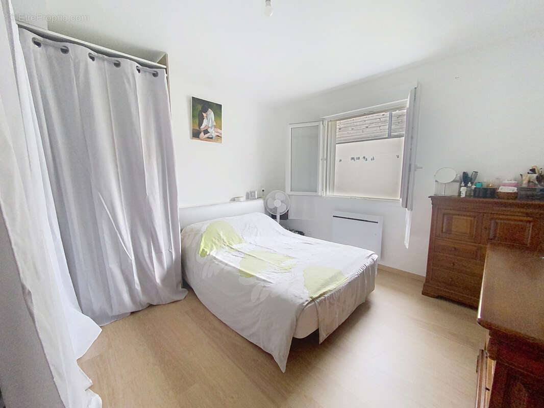 Maison à DONVILLE-LES-BAINS