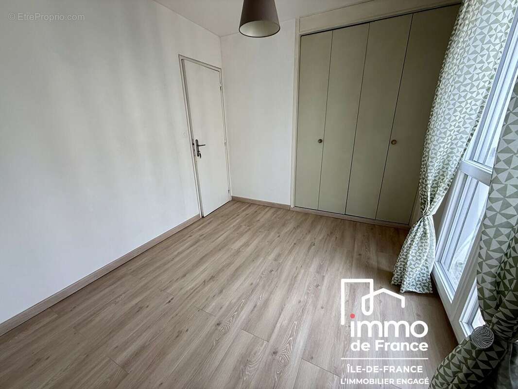 Appartement à SACLAS