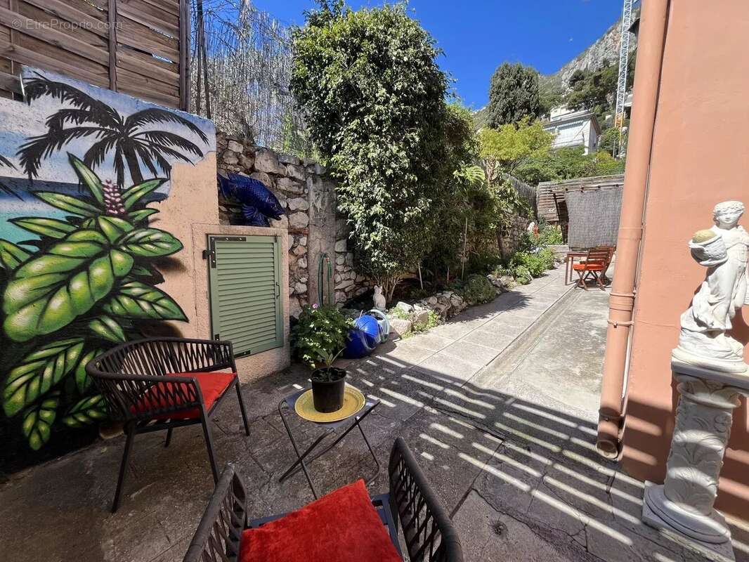Appartement à EZE