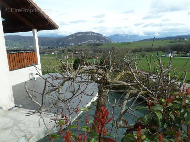 Villa de plus de 210m² avec superbe vue sur l'ensemble des monta - photo 5