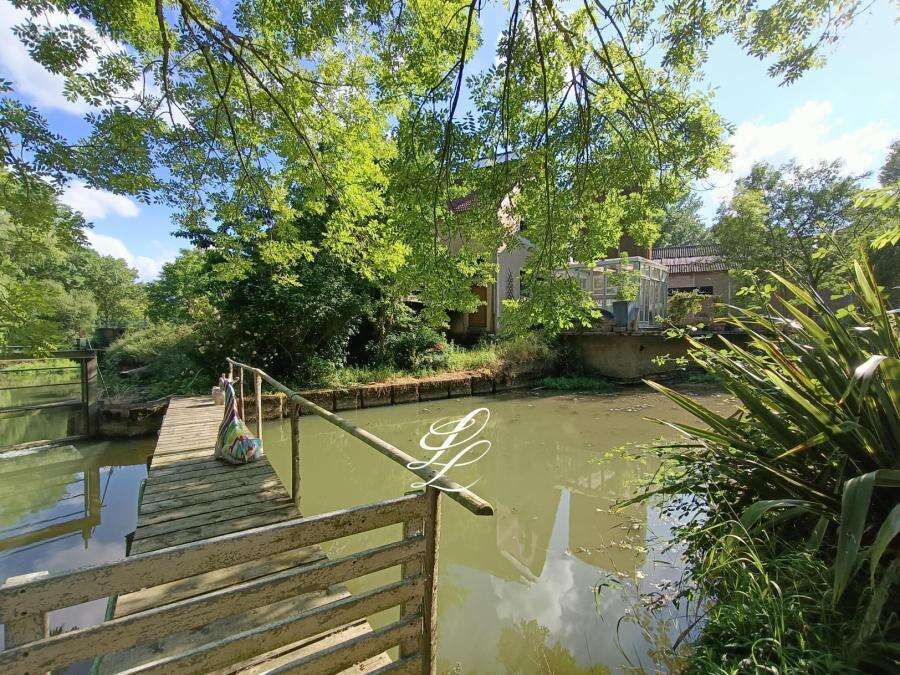 312 m² à Souligne-Sous-Ballon  - photo 90