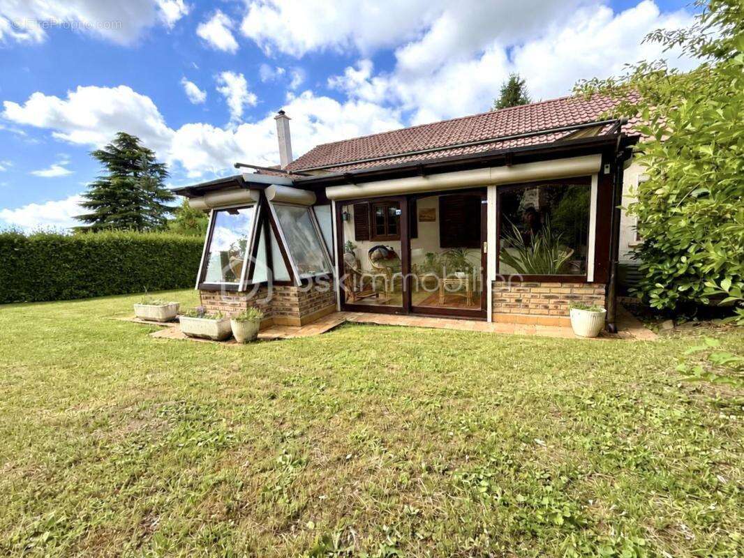 Maison individuelle de plain pied - garage et jardin proche commerces et chu - photo 9