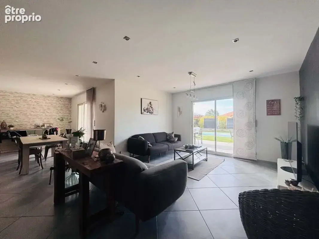 Maison plain pied avec piscine - double garage - photo 8