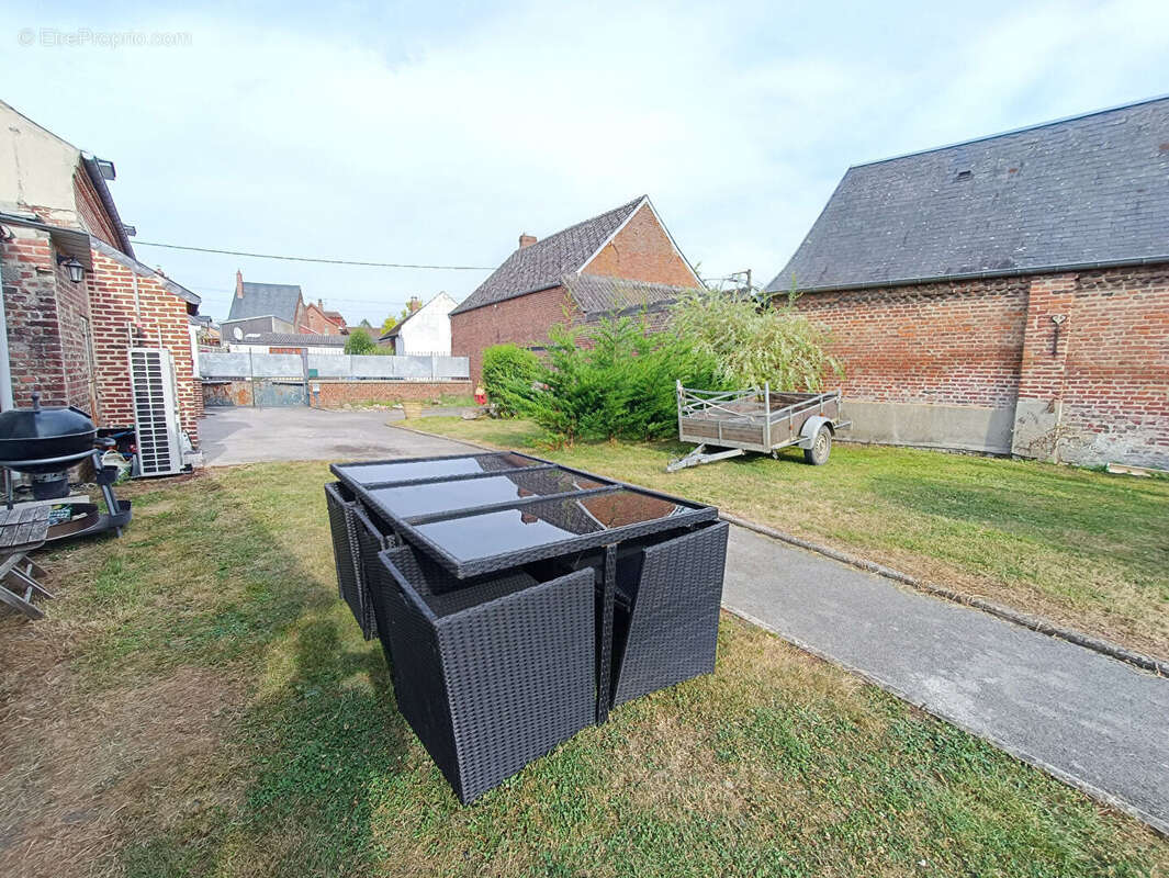 Maison à SAINT-QUENTIN