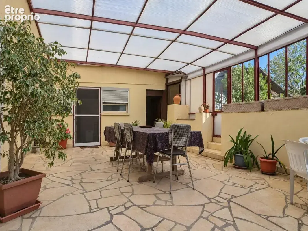  Maison de caractère aux multiples possibilités – Cœur de Saint-Laurent-de-Céris - photo 10