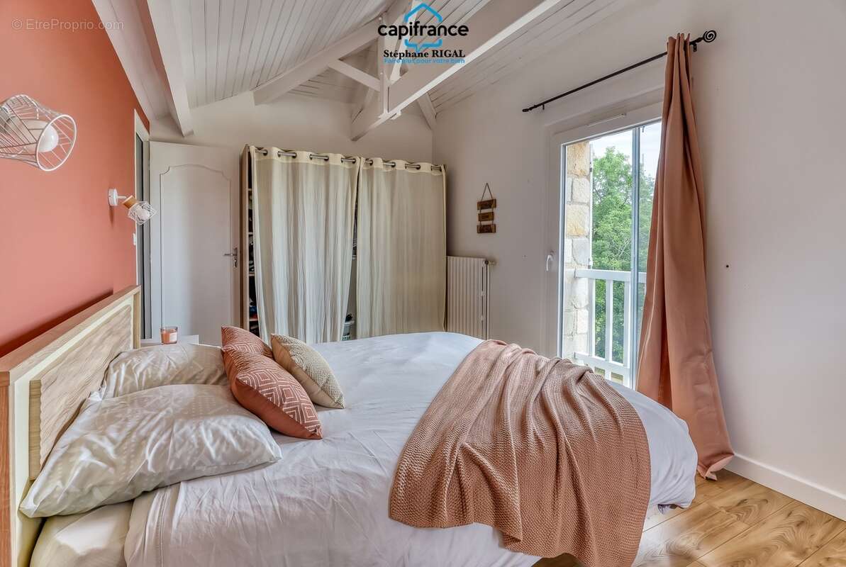 Propriete à vendre 5 pièces PUJOLS (47) Maison de 135m2 sur 6144m2 de terrain et piscine - photo 17