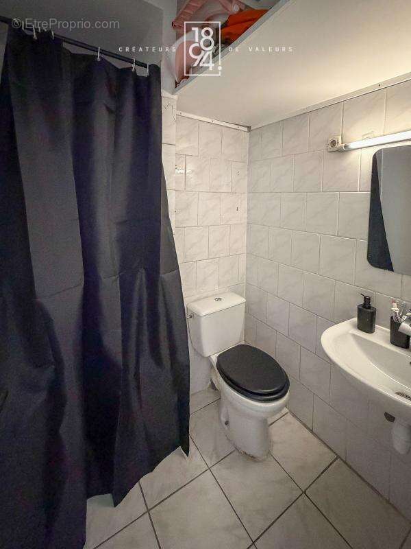 Appartement à MARSEILLE-5E