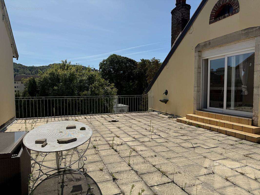Appartement à LONS-LE-SAUNIER