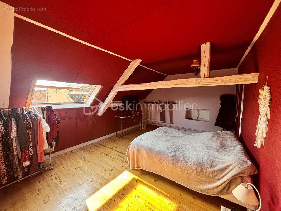 Maison à THORIGNY-SUR-OREUSE