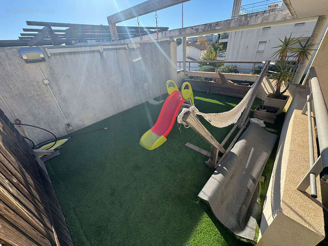 Maison à SAINT-LAURENT-DU-VAR