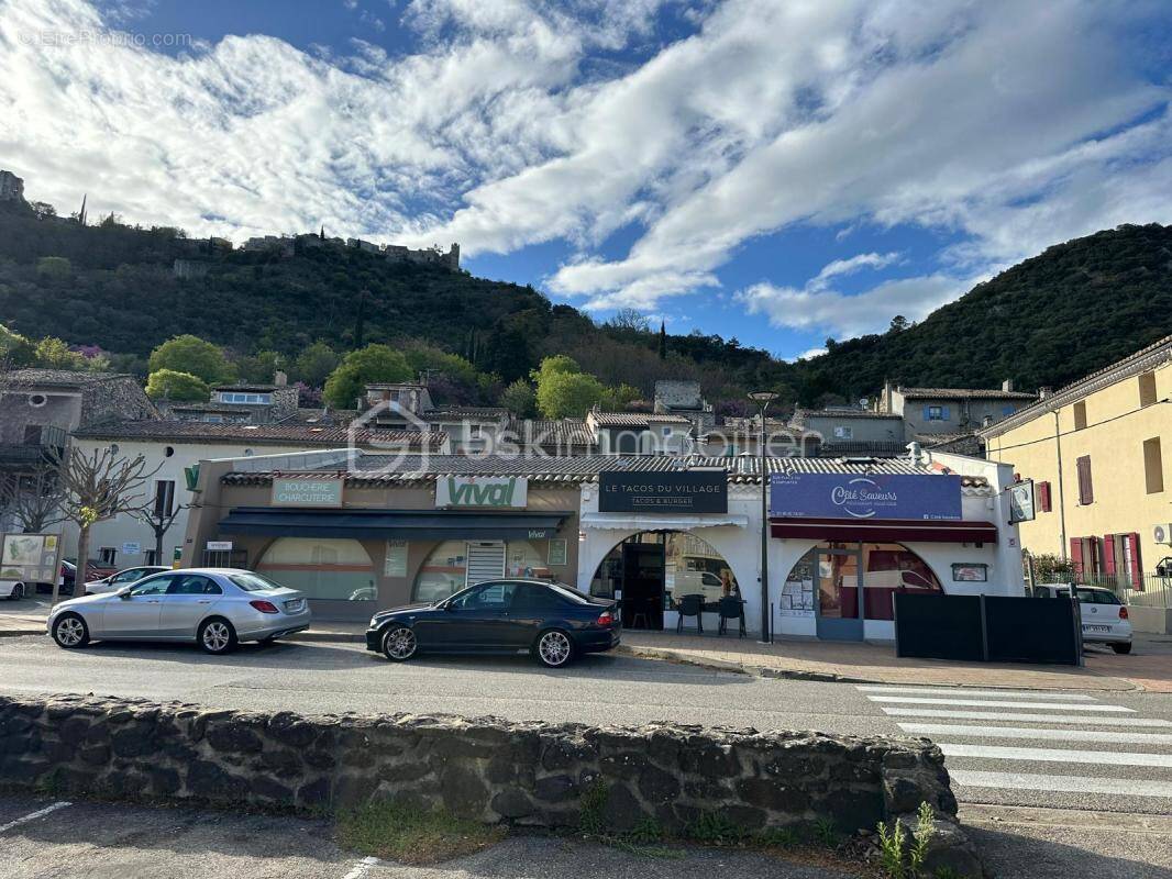 Appartement à ROCHEMAURE