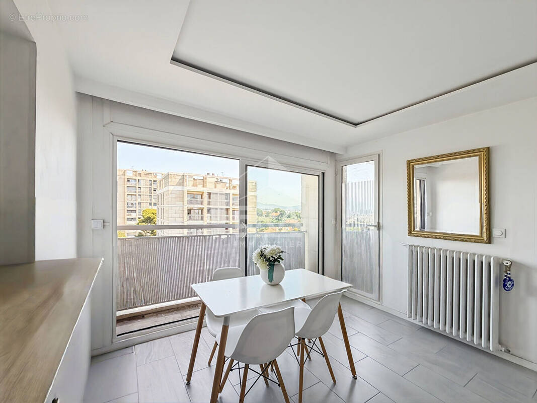 Appartement à MARSEILLE-13E