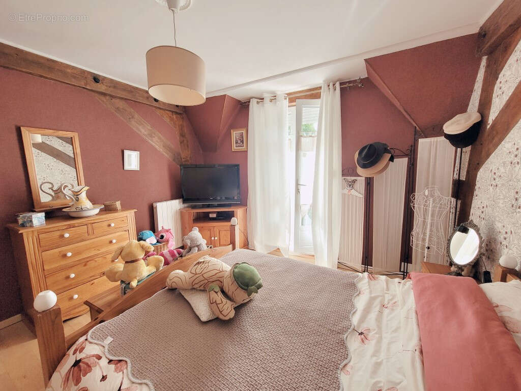 Maison à AVESNES-SUR-HELPE