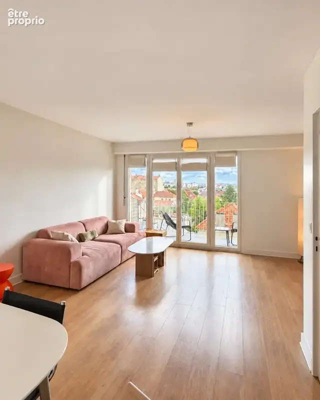 Appartement à SAINT-MAUR-DES-FOSSES