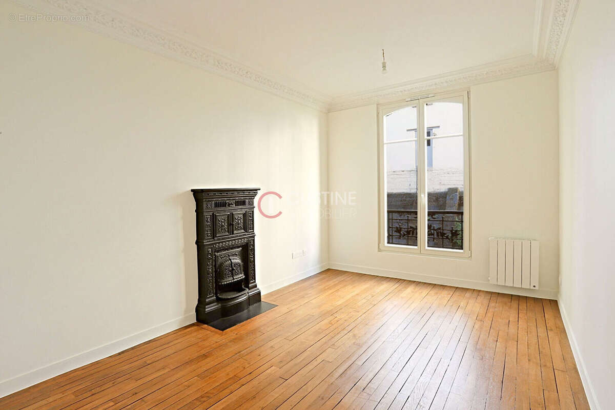 Appartement à PARIS-18E