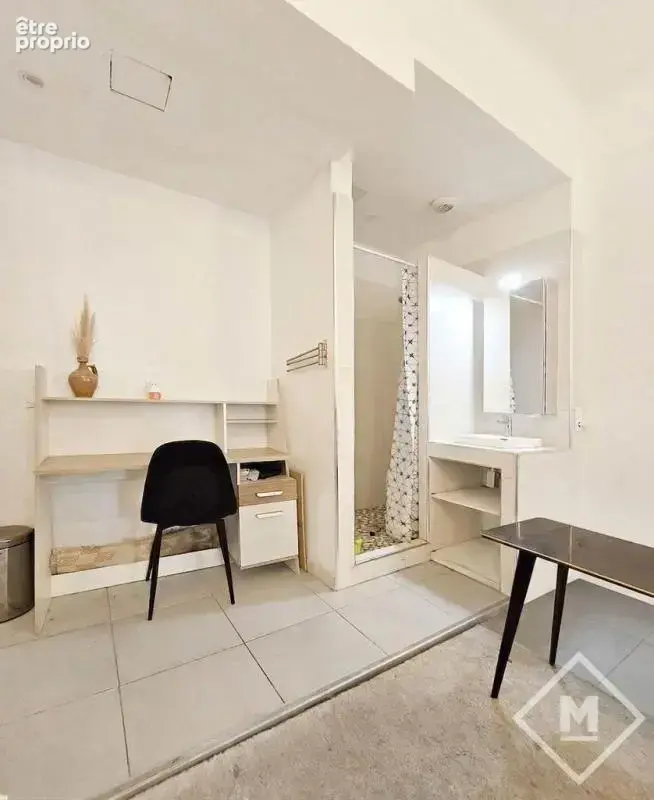vente appartement T3/4 de 82m² en bon état avec ascenseur, Idéalement situé à Castellane, Marseille 6ème - photo 10