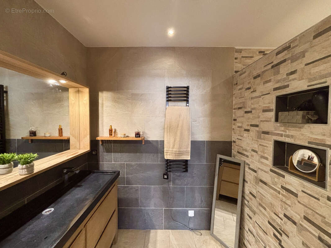 Maison à SAINT-JEAN-LASSEILLE