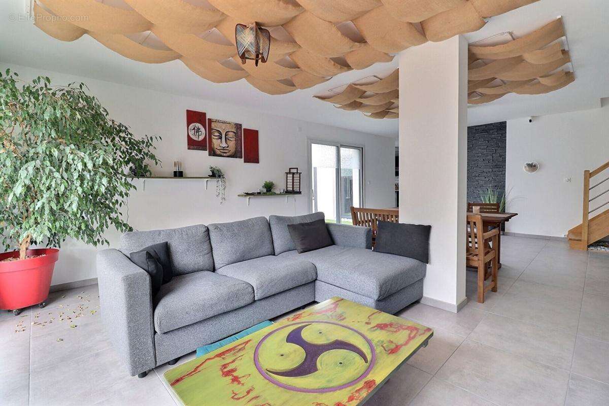 Maison à BOUCHEMAINE