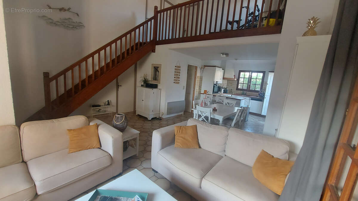 A Sainte Marie plage, villa individuelle à proximité de la plage avec garage - photo 9