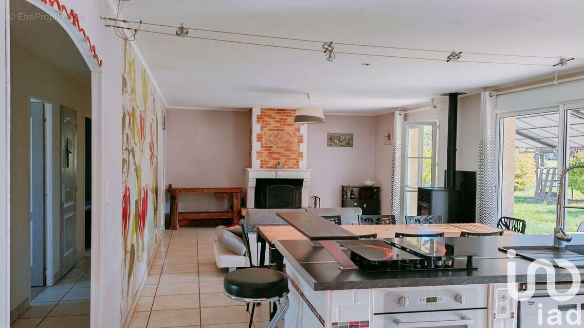 Photo 5 - Maison à SAVIGNY-EN-SEPTAINE