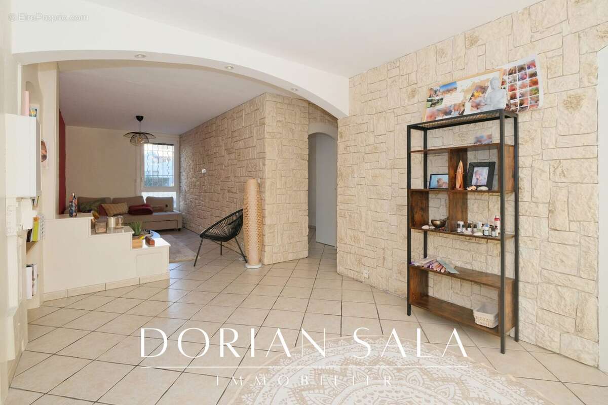 Appartement à MARSEILLE-12E